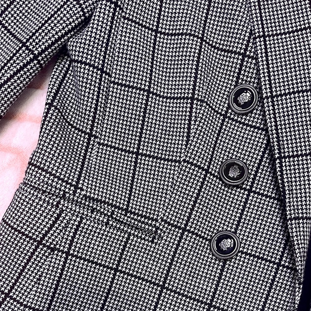 ✨🖤✨ Nipon Boutique ✨🖤✨ - Picture 3 of 9